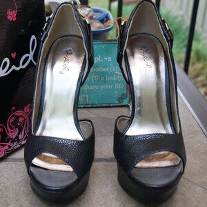 QUPID LETTI-04 BLACK STINGRAY PATTERN PLATFORM HEELS SZ: 8